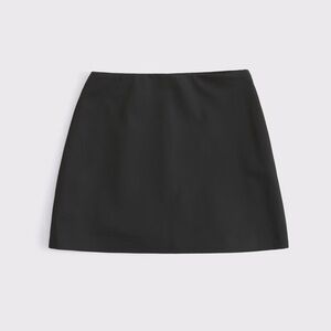 A&F Scarlett Forme Mini Skort
